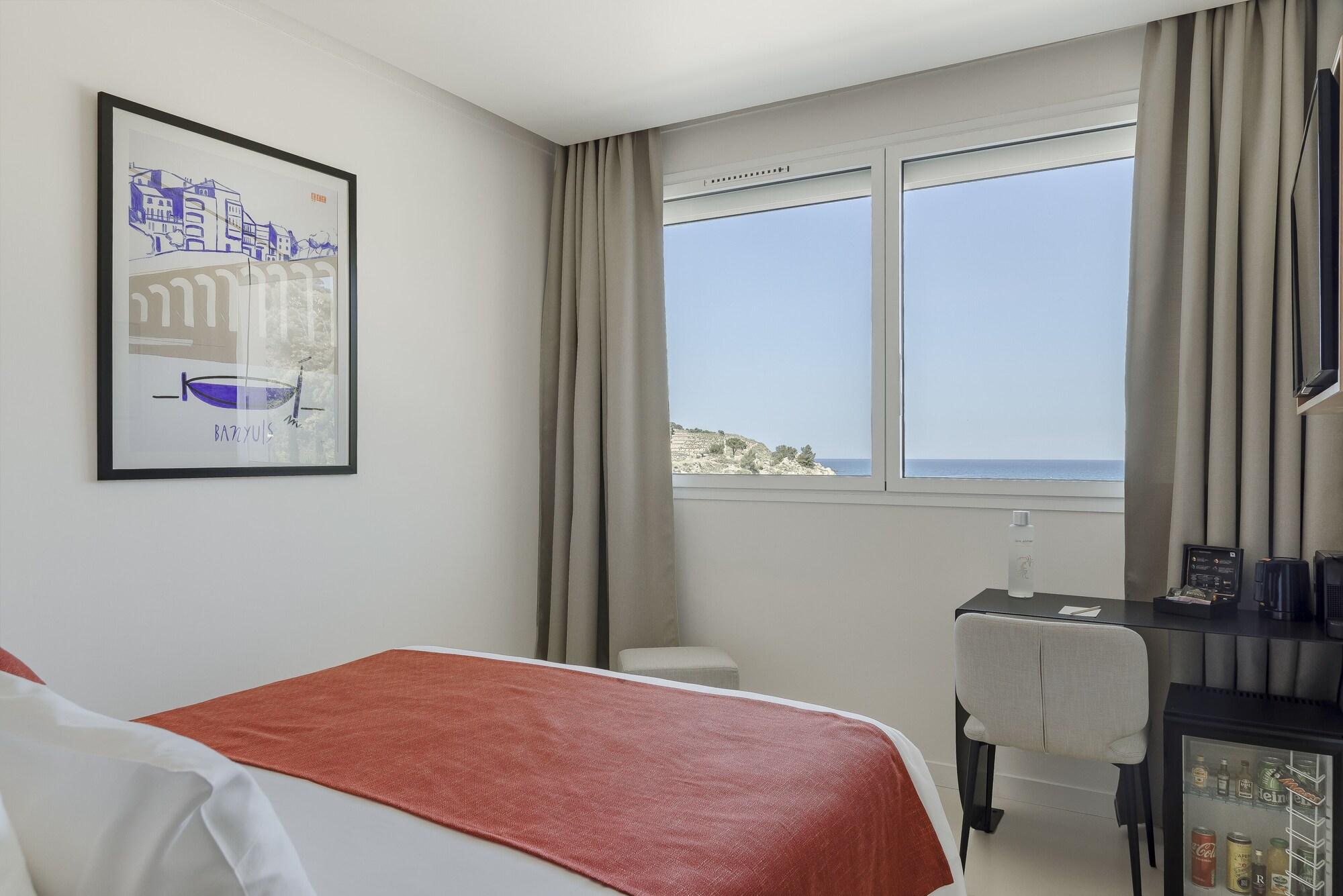 Les Elmes - Hotel, Spa & Plage Privee Банию-сюр-Мер Екстериор снимка
